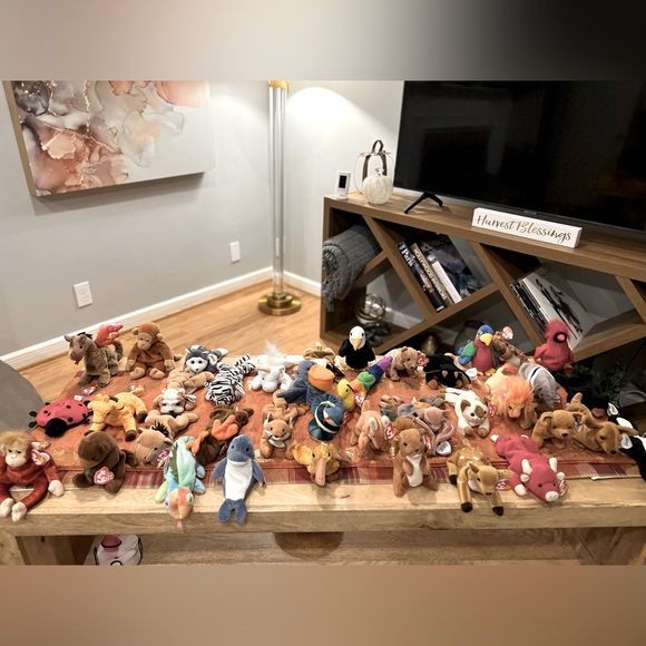 40 new Beanie Babies (36 with tags att, 3 with tags incl, 1 miss tag) - Picture 1 of 10